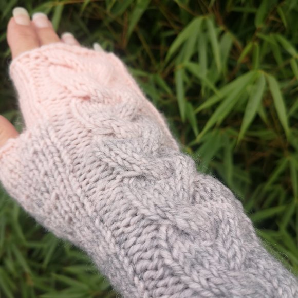 Handmade in Canda Knitted Fingerless Texting Gloves Wool Blend Pink Grey Gift - Picture 11 of 11